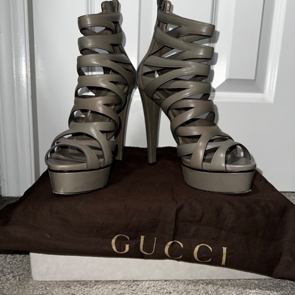 Gucci Lifford Leather Platform Heels - Picture 6 of 6